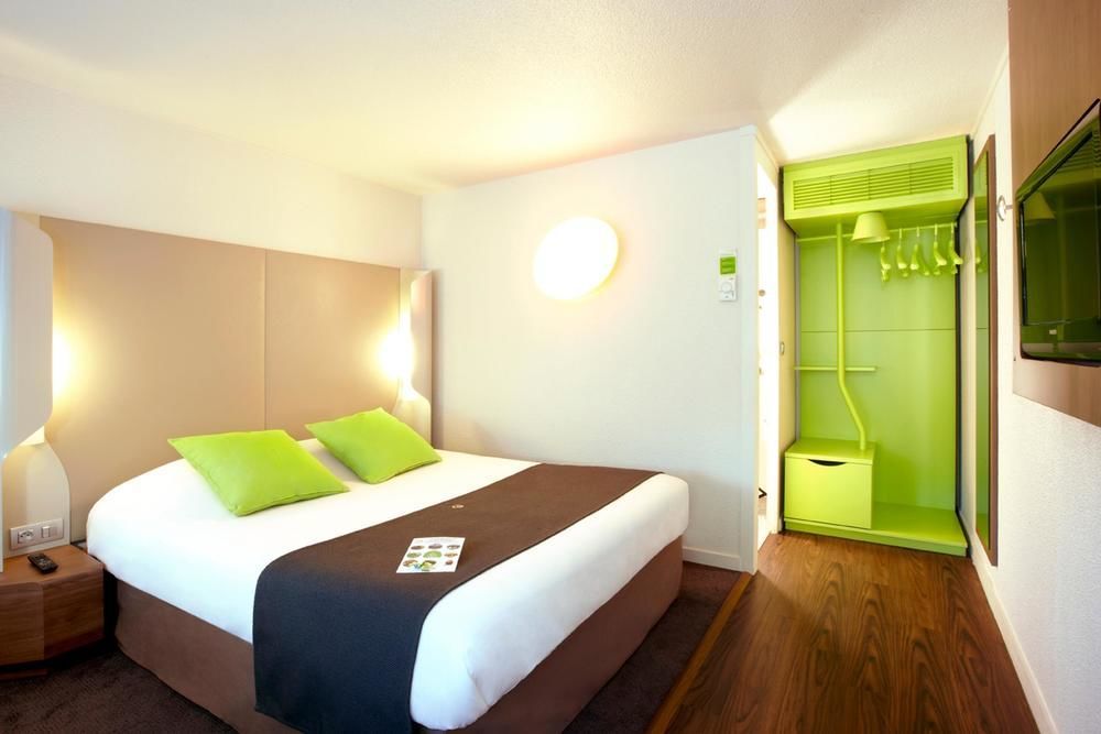 Campanile Hotel Beauvais Exterior photo